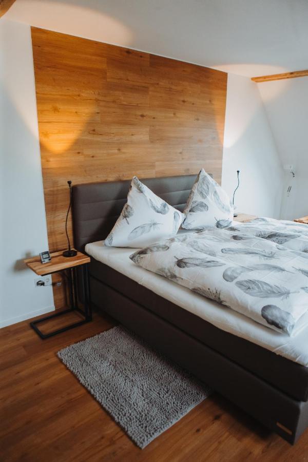 "Reh"-Sidenz Moselschleife Apartment ไลเวน ภายนอก รูปภาพ